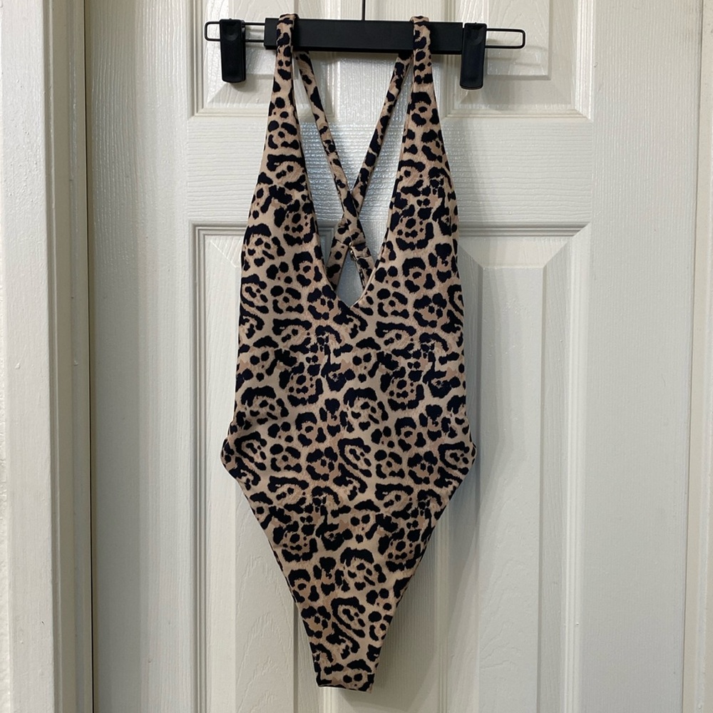 Skatie •Zoey• One Piece Leopard Swimsuit